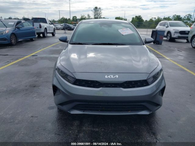 Photo 5 VIN: 3KPF24AD8PE581889 - KIA FORTE 