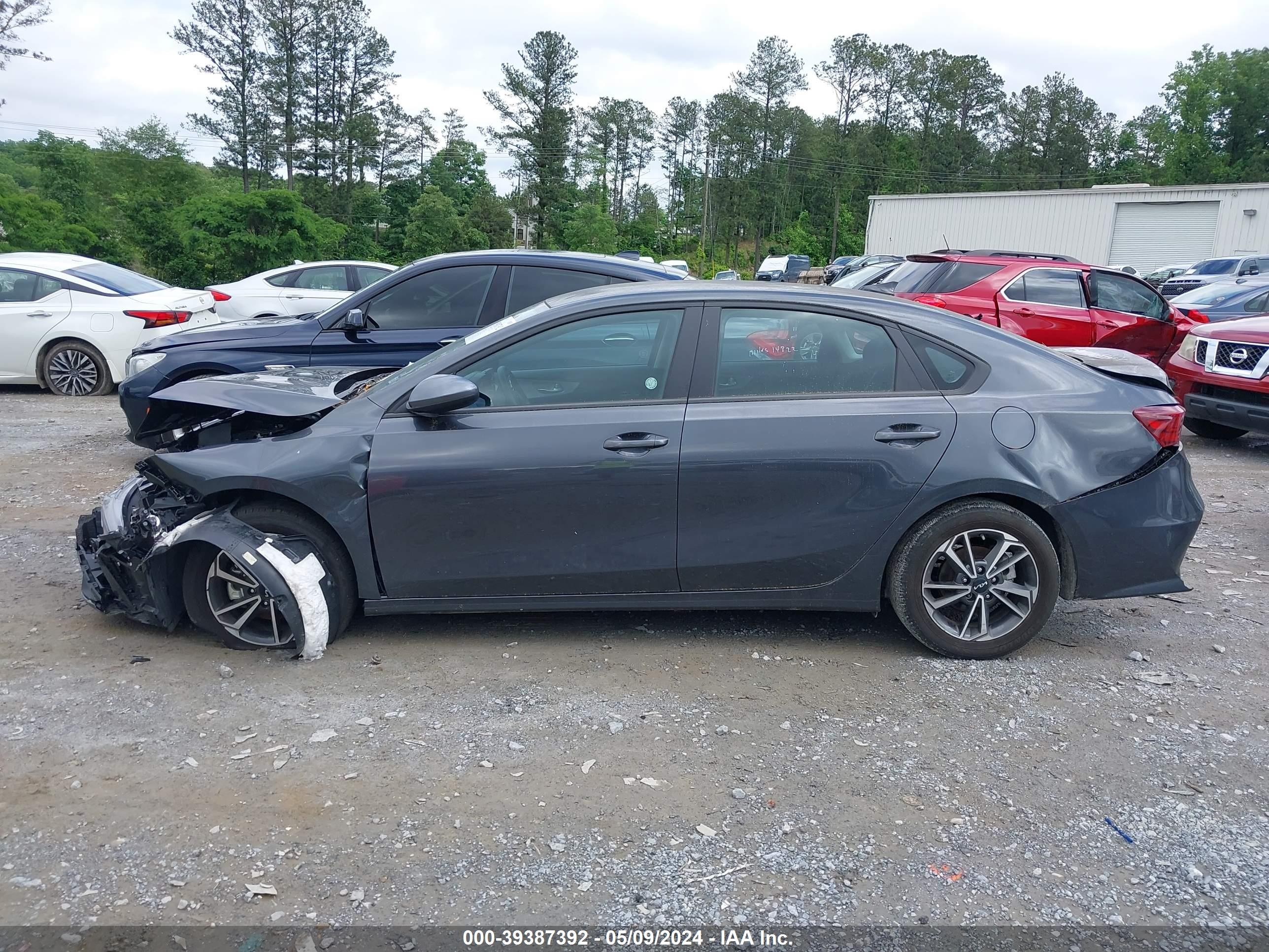 Photo 13 VIN: 3KPF24AD8PE621498 - KIA FORTE 