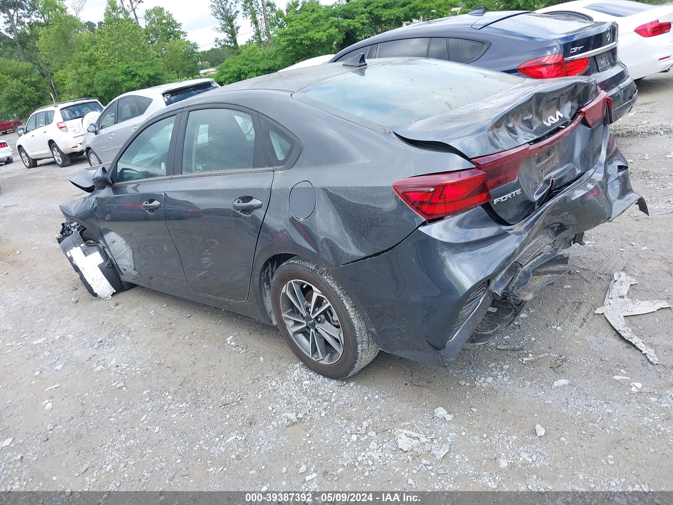 Photo 2 VIN: 3KPF24AD8PE621498 - KIA FORTE 