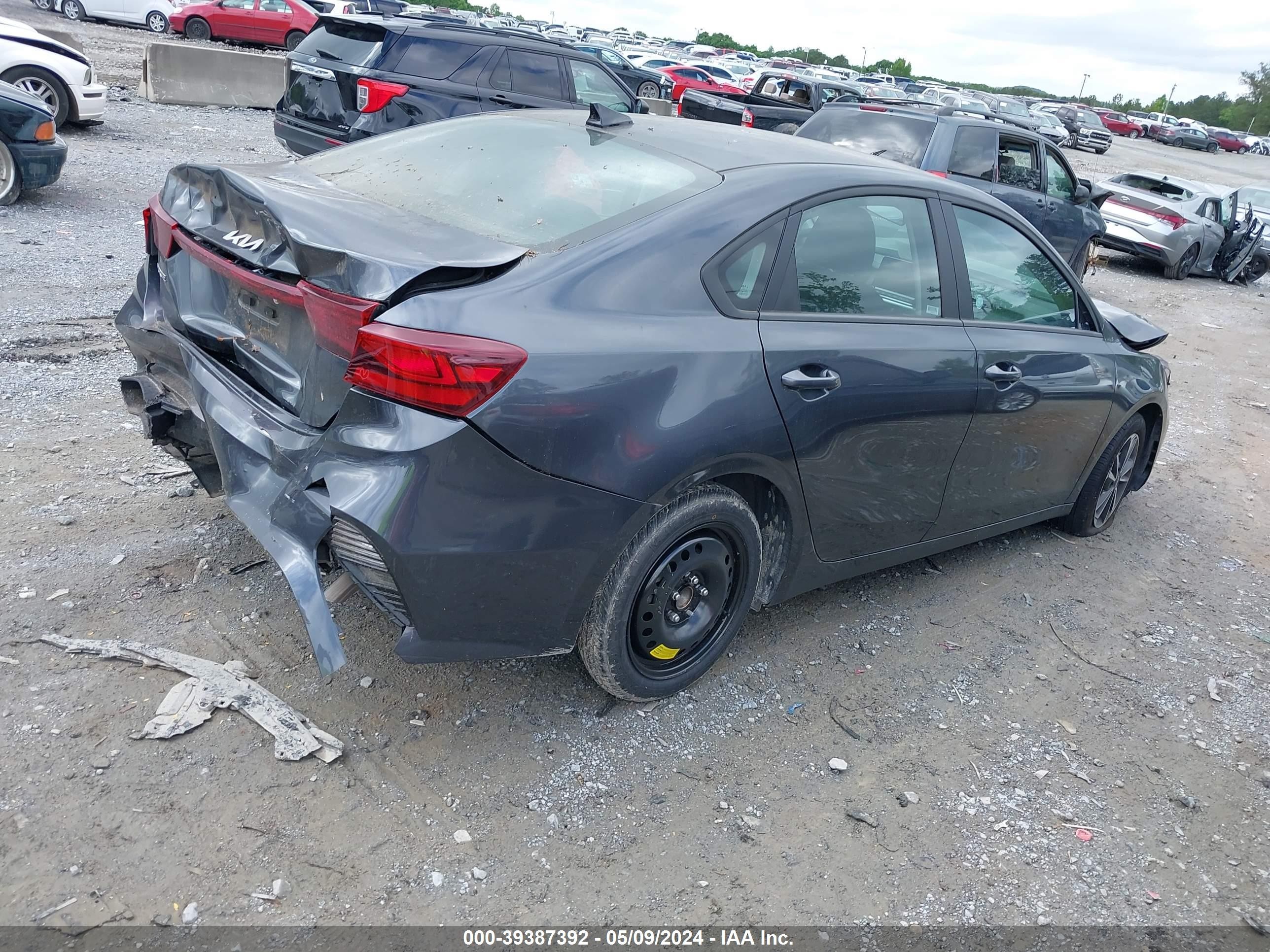 Photo 3 VIN: 3KPF24AD8PE621498 - KIA FORTE 