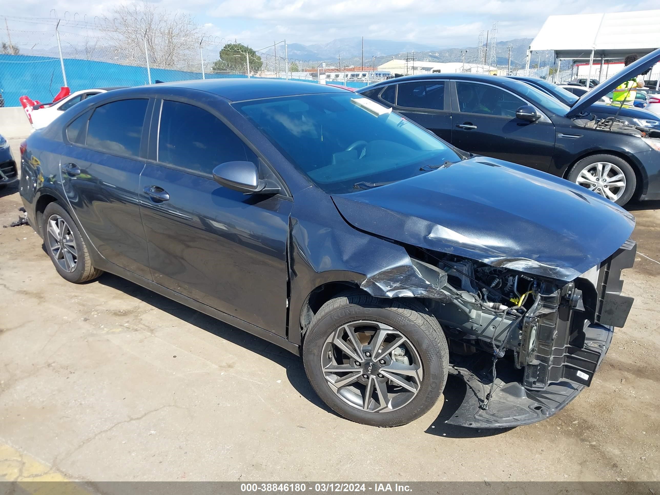 Photo 13 VIN: 3KPF24AD8PE648779 - KIA FORTE 