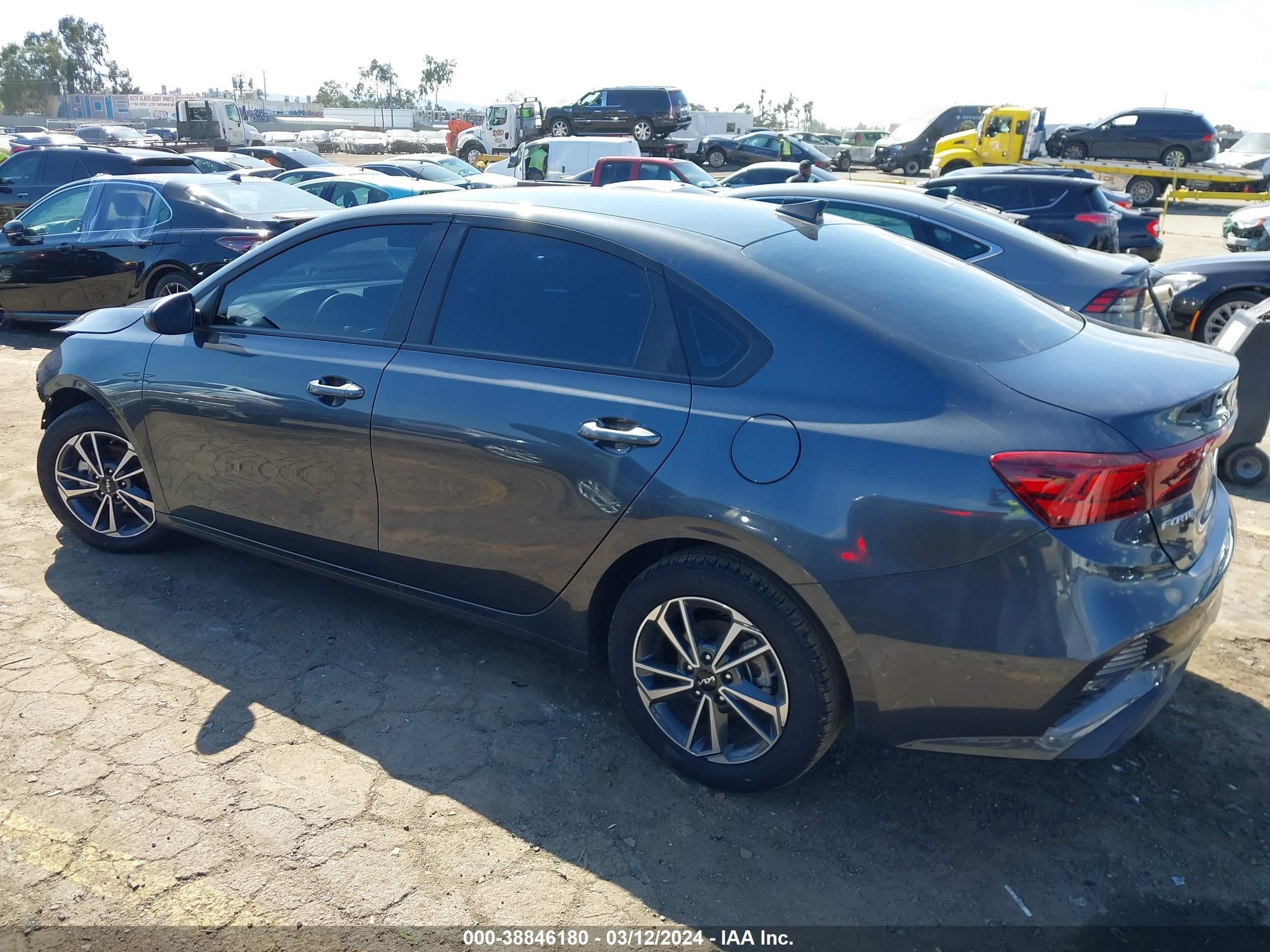 Photo 14 VIN: 3KPF24AD8PE648779 - KIA FORTE 