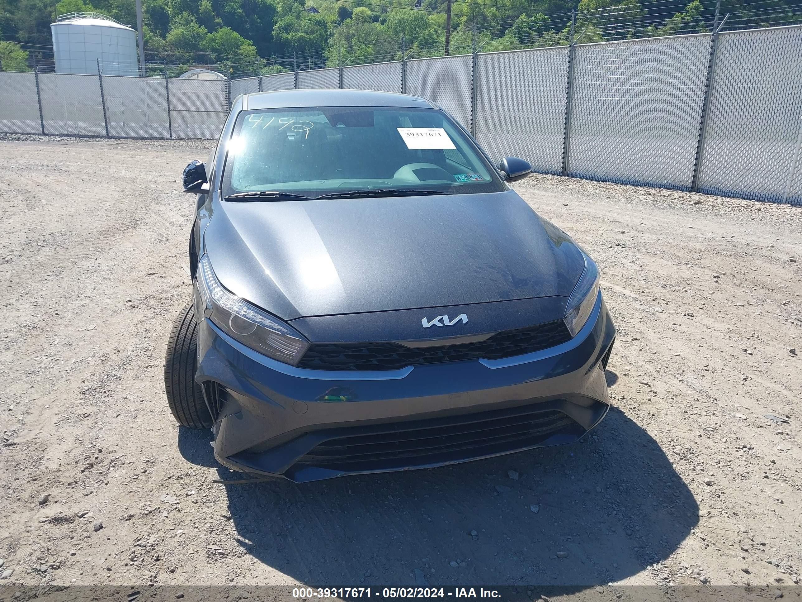 Photo 11 VIN: 3KPF24AD8PE694192 - KIA FORTE 