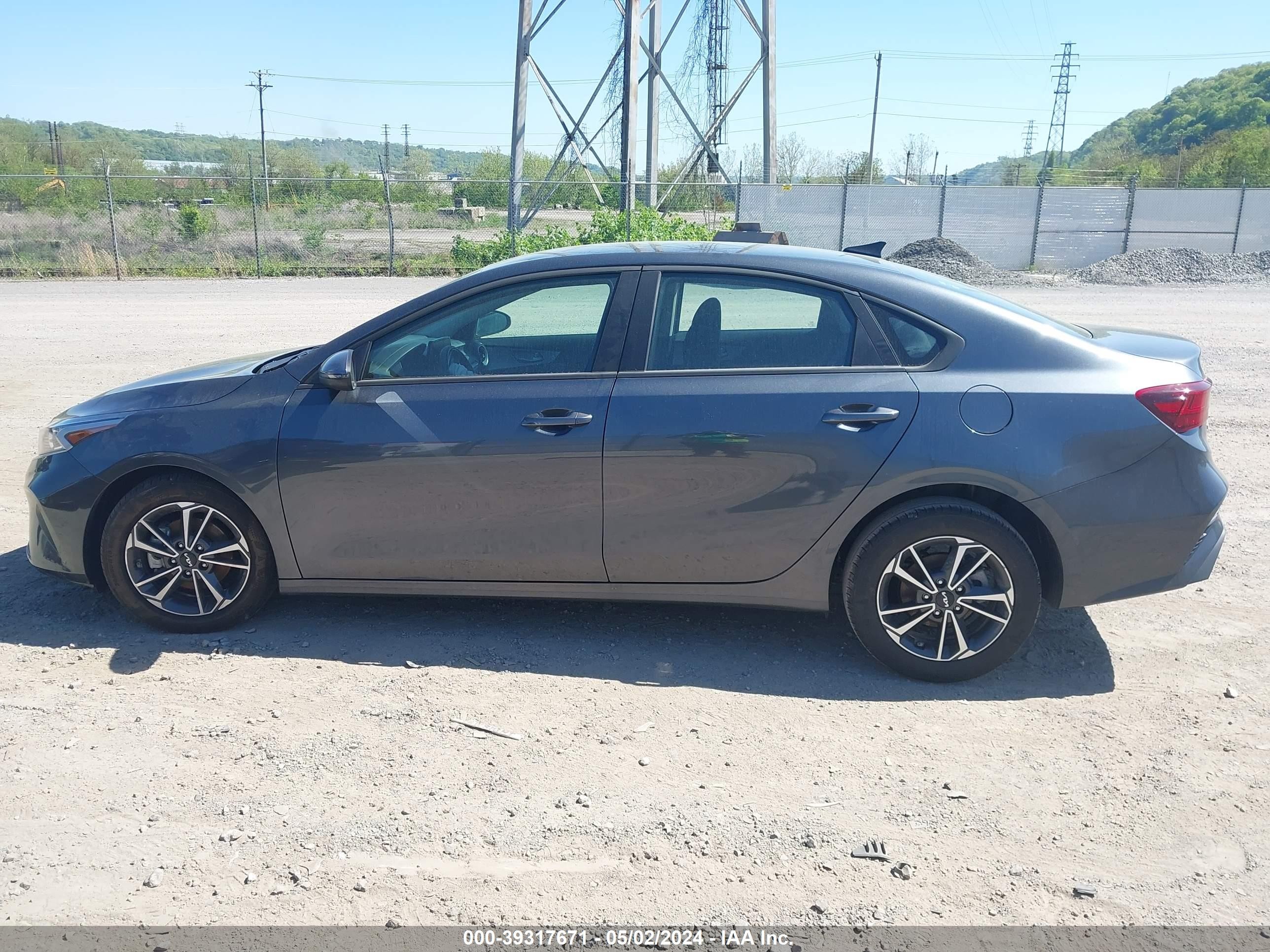 Photo 13 VIN: 3KPF24AD8PE694192 - KIA FORTE 