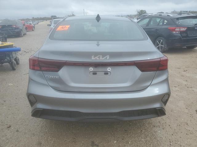 Photo 5 VIN: 3KPF24AD8RE714637 - KIA FORTE LX 