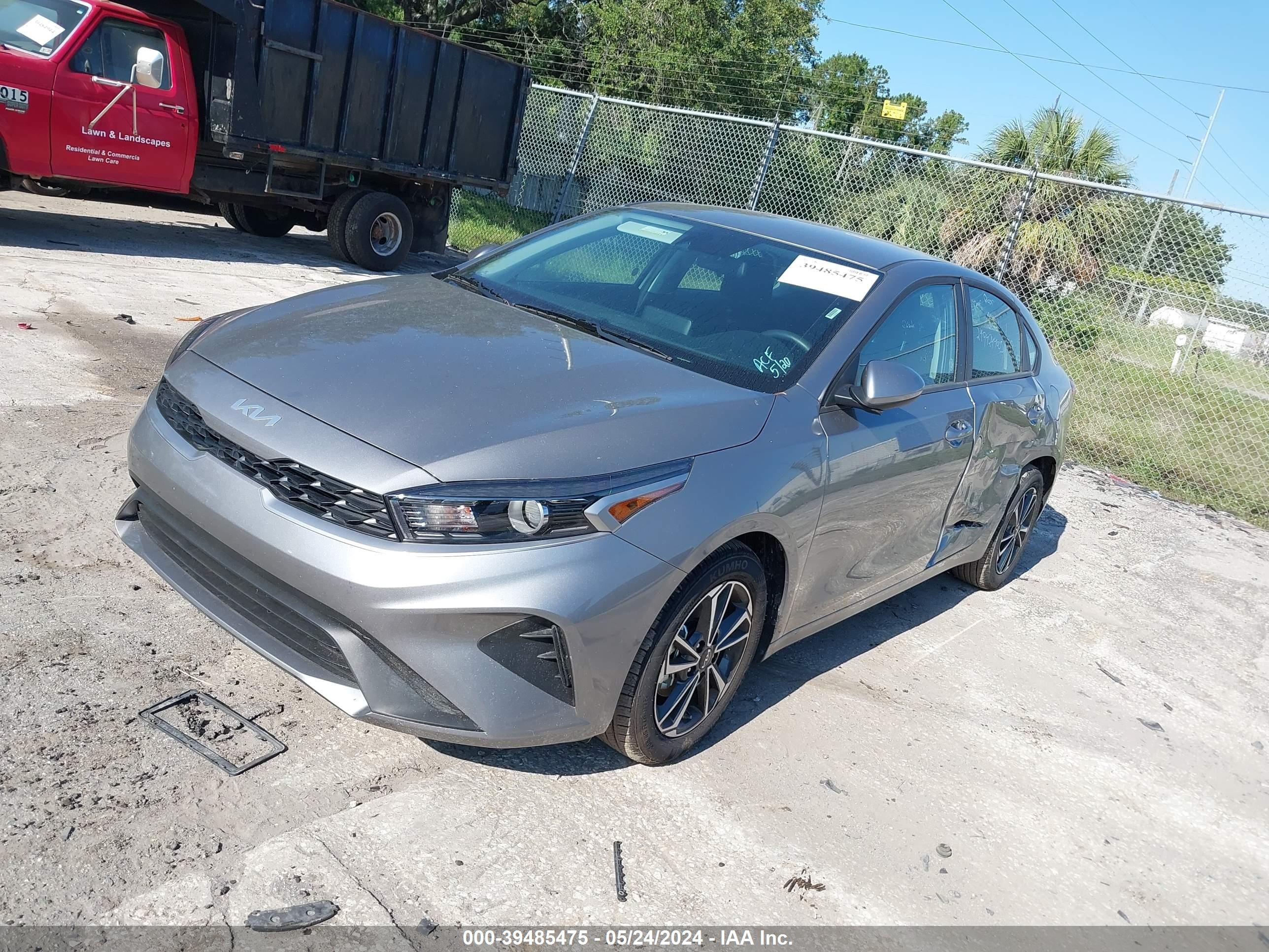 Photo 1 VIN: 3KPF24AD8RE728098 - KIA FORTE 