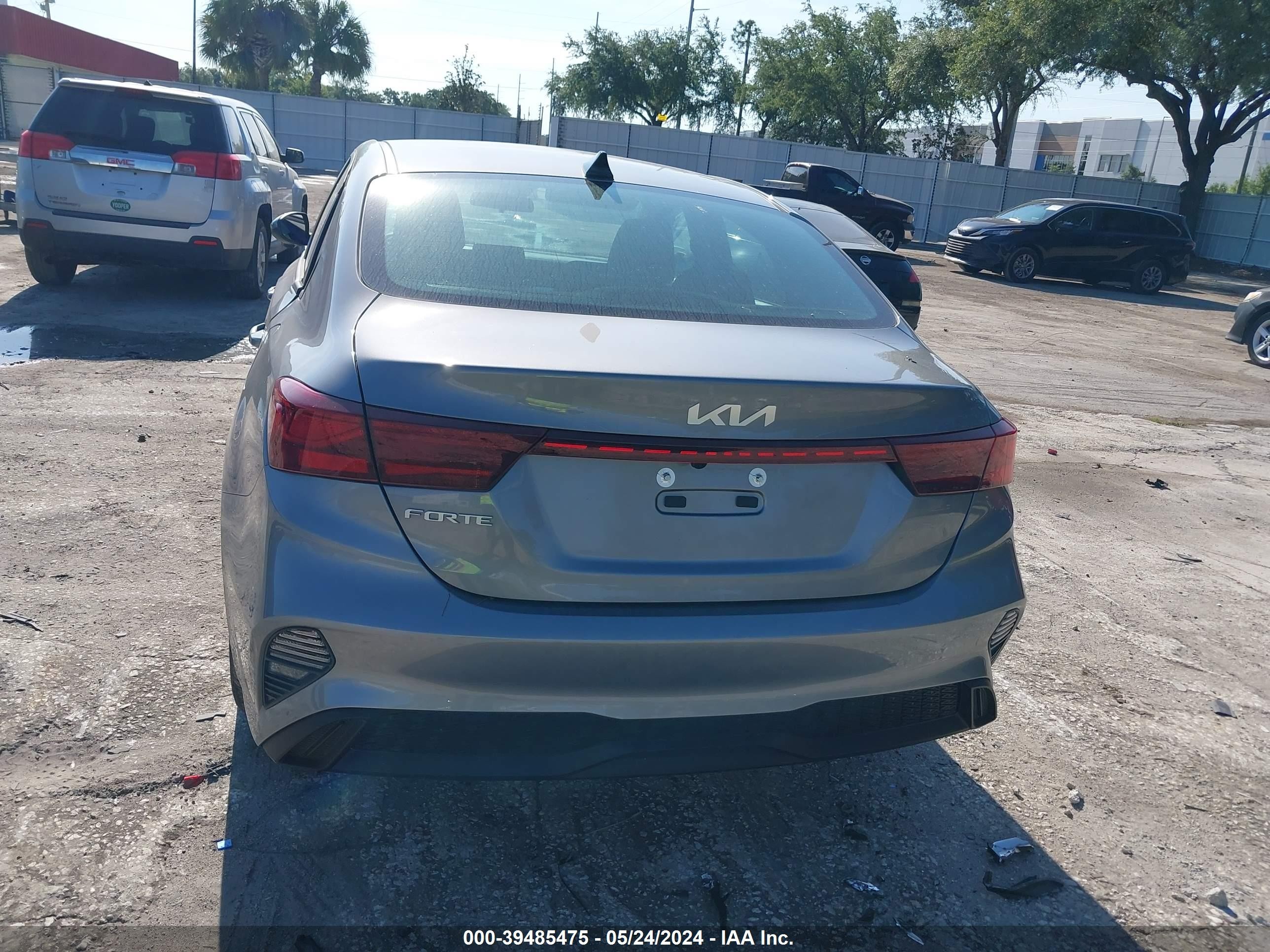 Photo 15 VIN: 3KPF24AD8RE728098 - KIA FORTE 