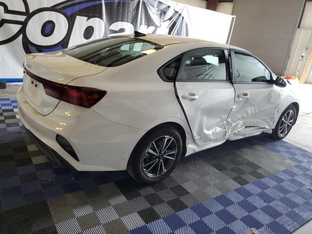 Photo 2 VIN: 3KPF24AD8RE756483 - KIA FORTE LX 