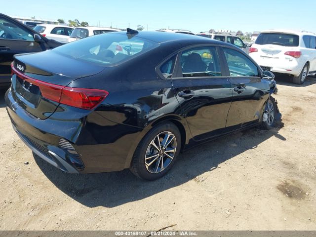 Photo 3 VIN: 3KPF24AD8RE788544 - KIA FORTE 