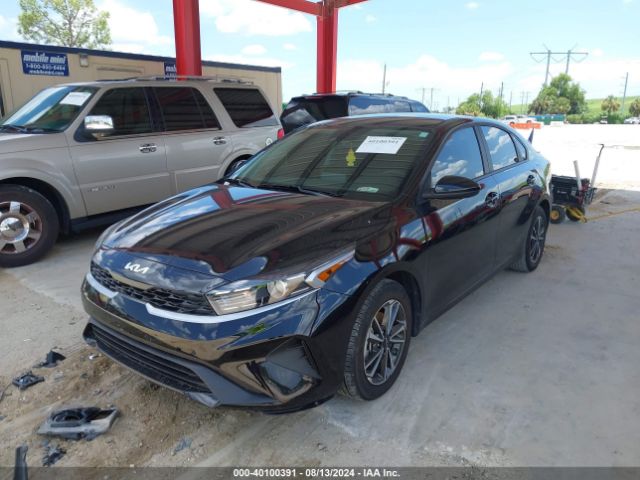 Photo 1 VIN: 3KPF24AD8RE800014 - KIA FORTE 