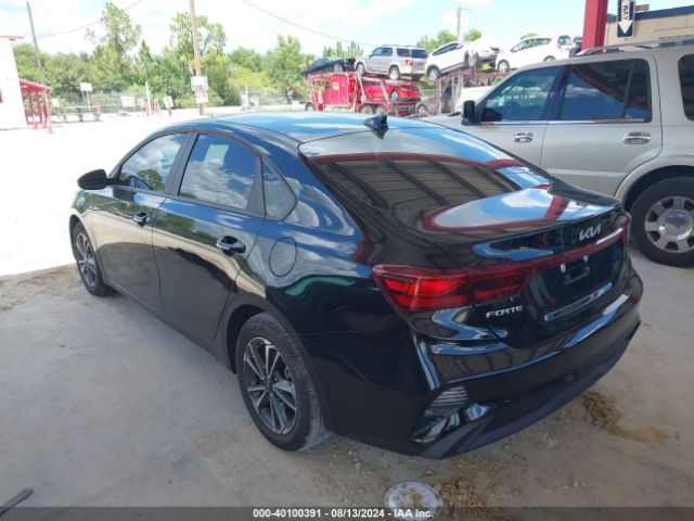 Photo 2 VIN: 3KPF24AD8RE800014 - KIA FORTE 