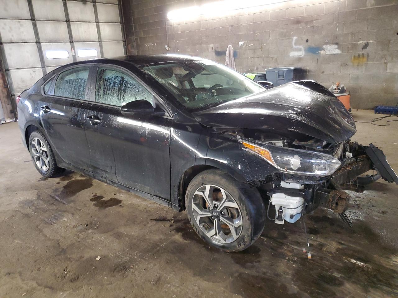 Photo 3 VIN: 3KPF24AD9KE045977 - KIA FORTE 