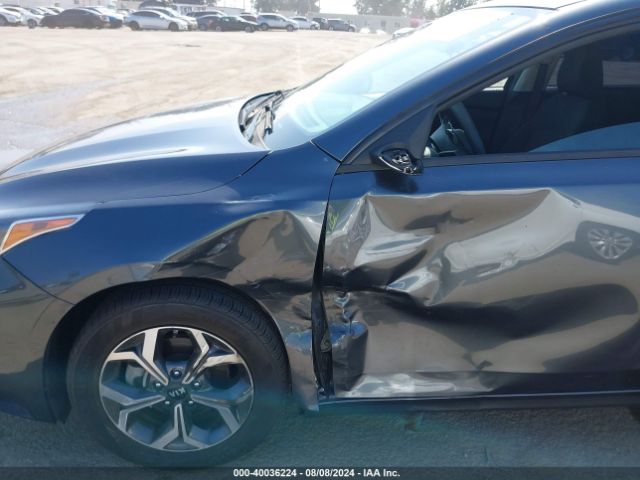 Photo 5 VIN: 3KPF24AD9KE108477 - KIA FORTE 