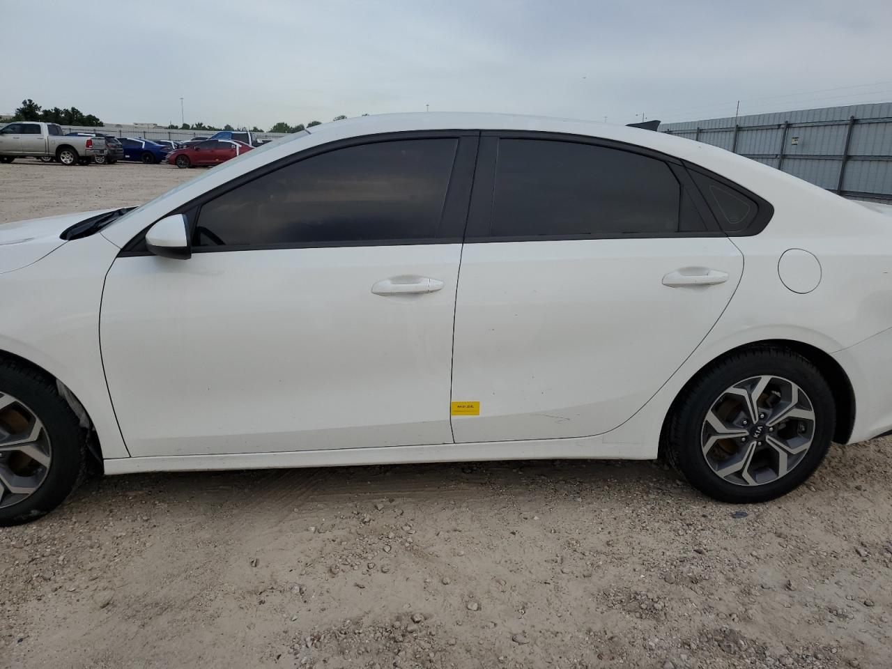 Photo 11 VIN: 3KPF24AD9KE111816 - KIA FORTE 