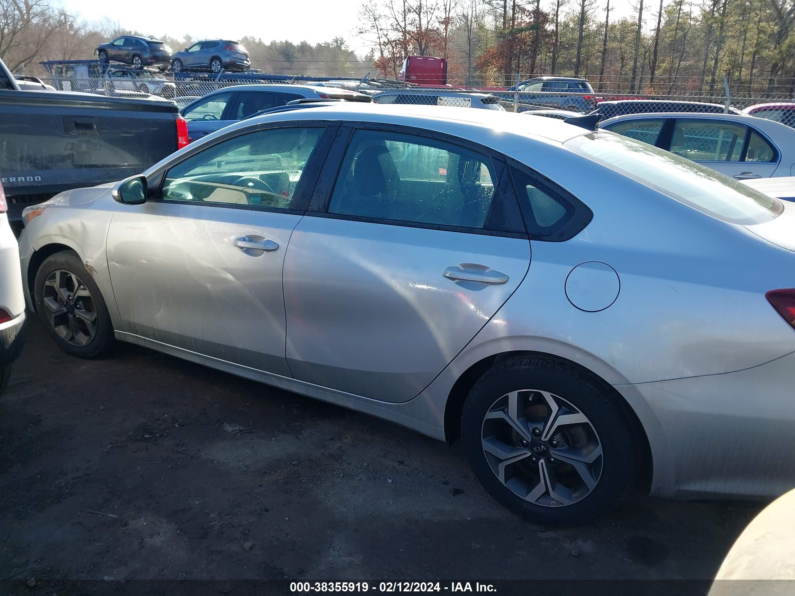 Photo 12 VIN: 3KPF24AD9KE125280 - KIA FORTE 