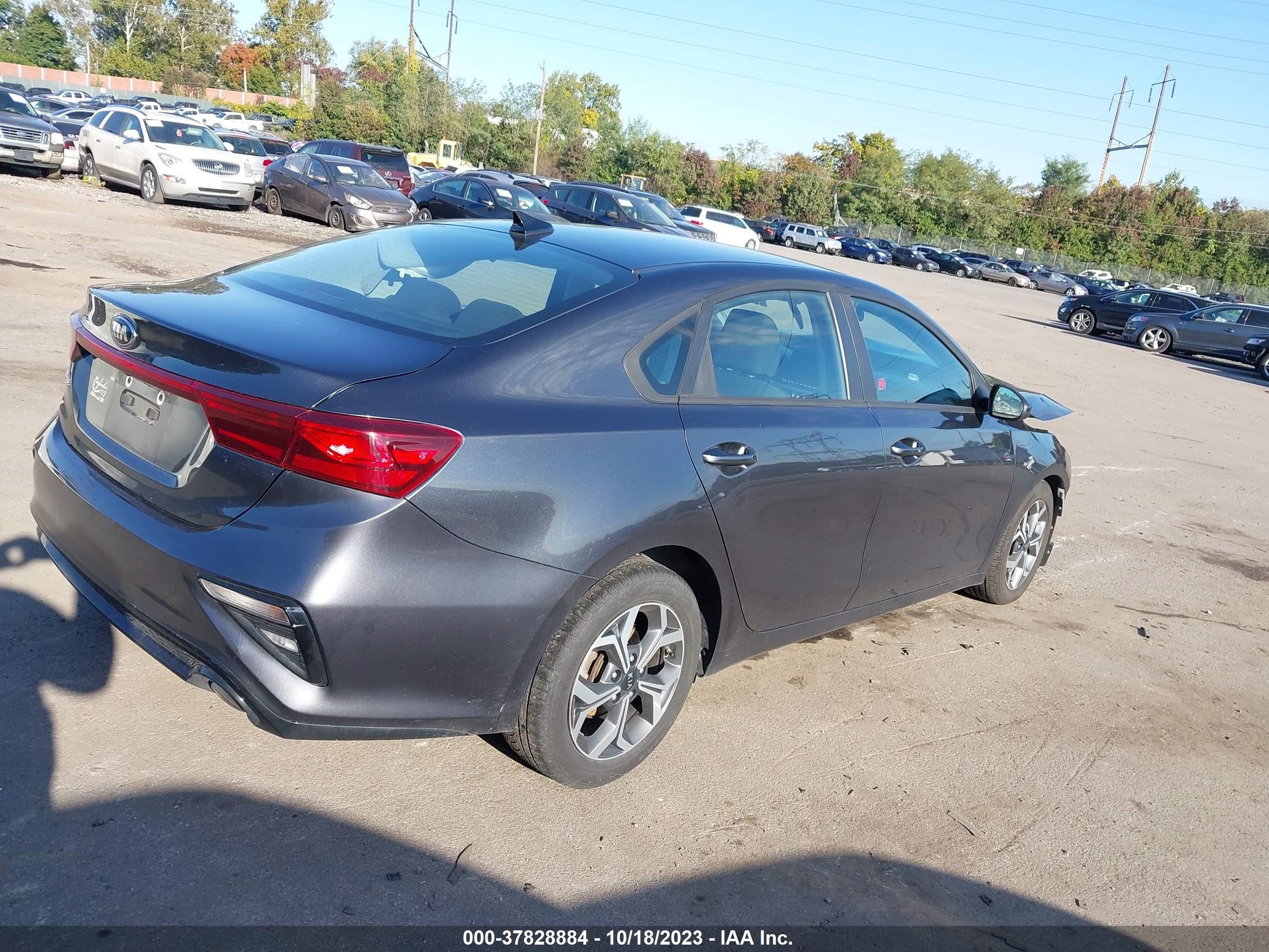 Photo 3 VIN: 3KPF24AD9LE146289 - KIA FORTE 