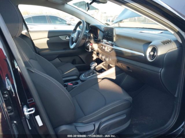 Photo 4 VIN: 3KPF24AD9ME300047 - KIA FORTE 