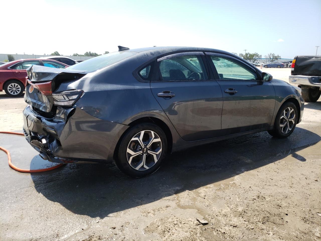 Photo 2 VIN: 3KPF24AD9ME303417 - KIA FORTE 