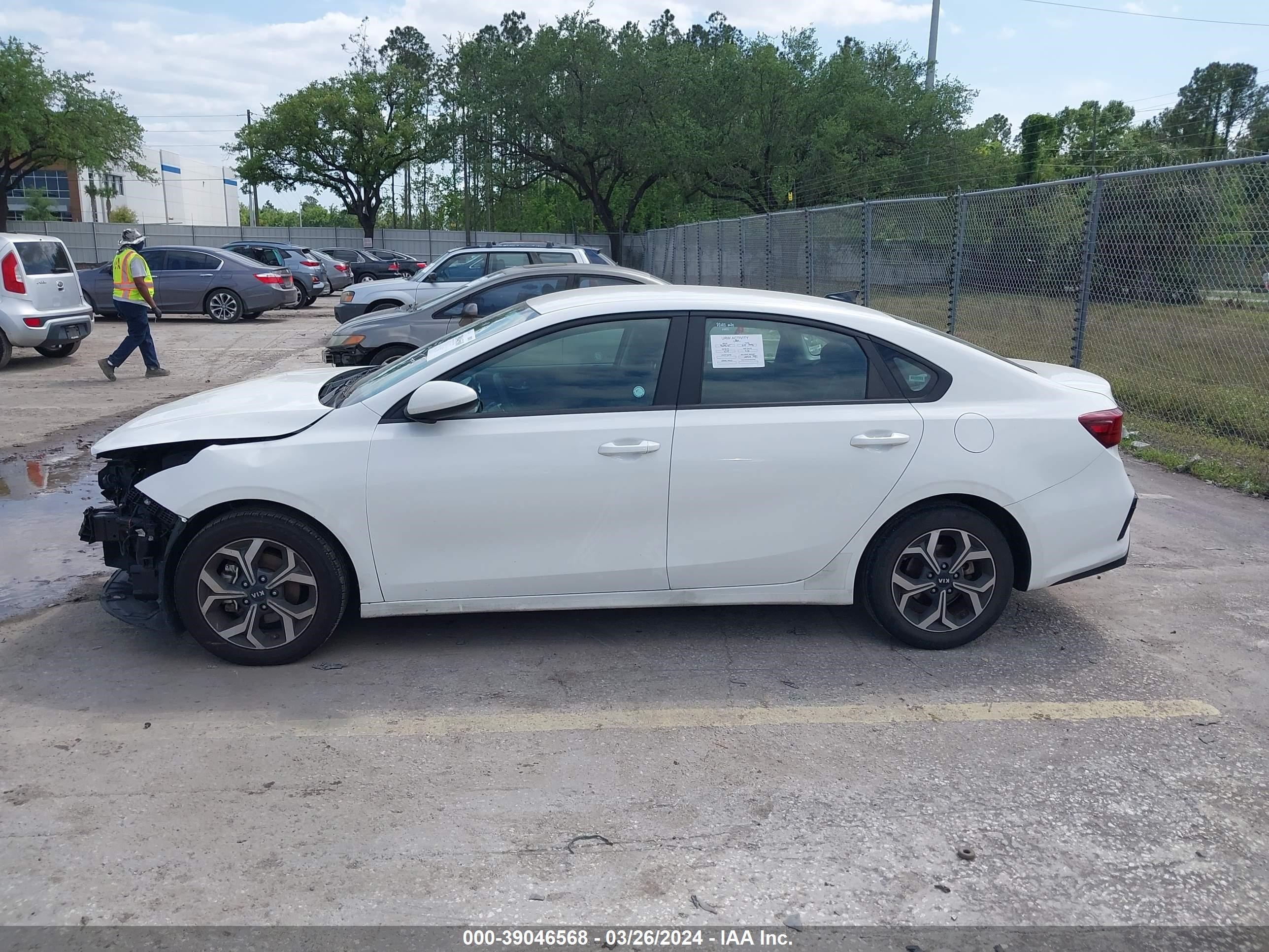 Photo 13 VIN: 3KPF24AD9ME331153 - KIA FORTE 