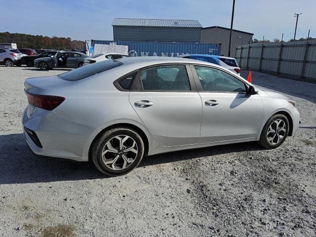 Photo 2 VIN: 3KPF24AD9ME331198 - KIA FORTE FE 