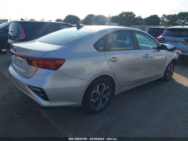 Photo 3 VIN: 3KPF24AD9ME350964 - KIA FORTE 