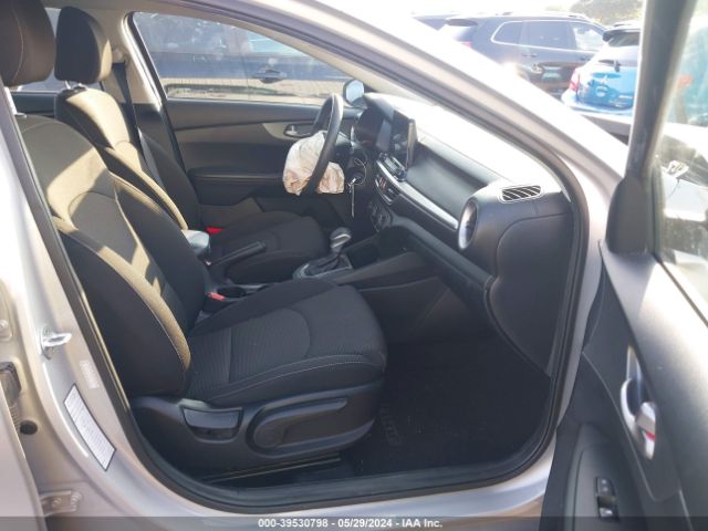 Photo 4 VIN: 3KPF24AD9ME350964 - KIA FORTE 