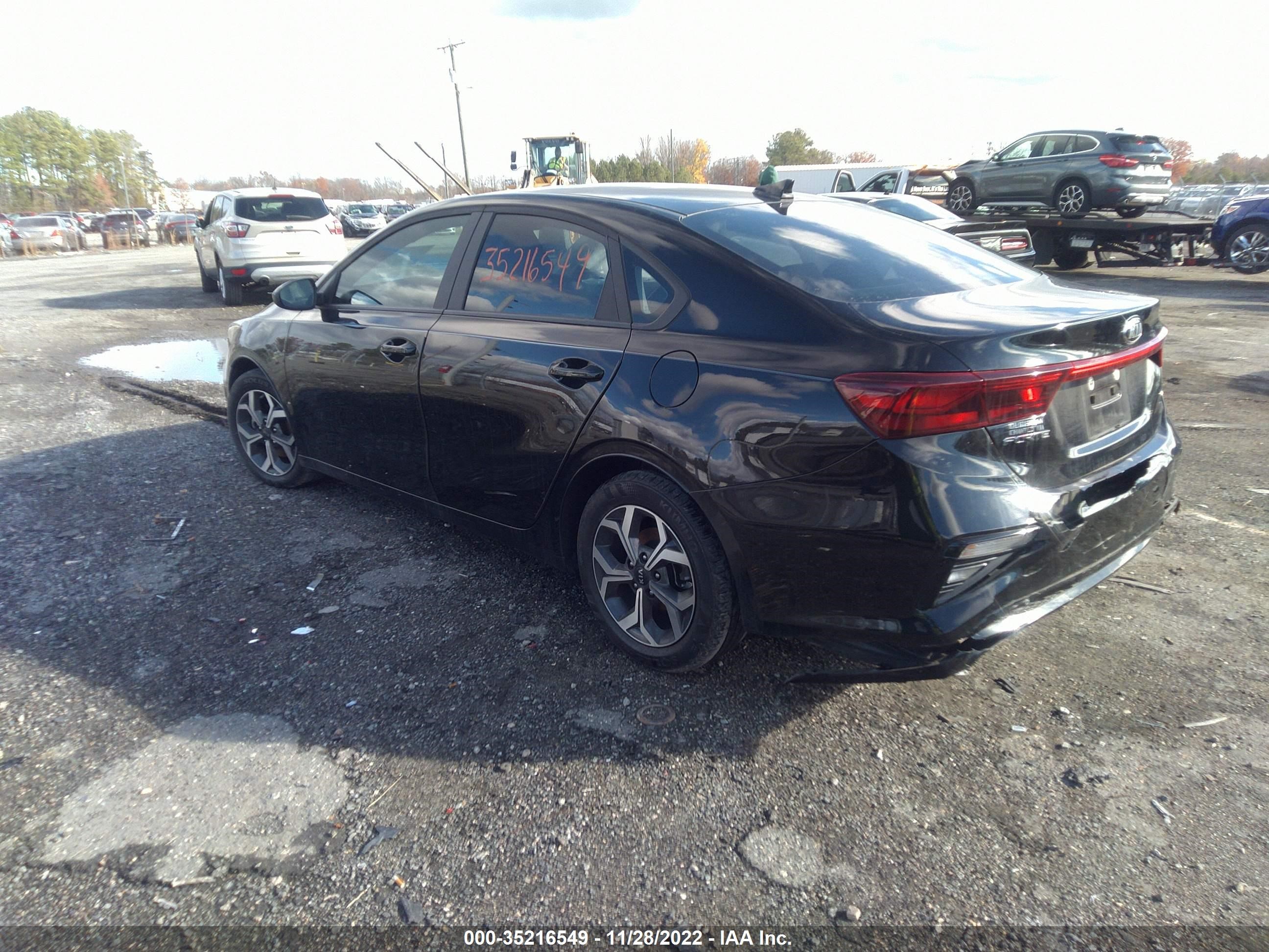 Photo 2 VIN: 3KPF24AD9ME368770 - KIA FORTE 