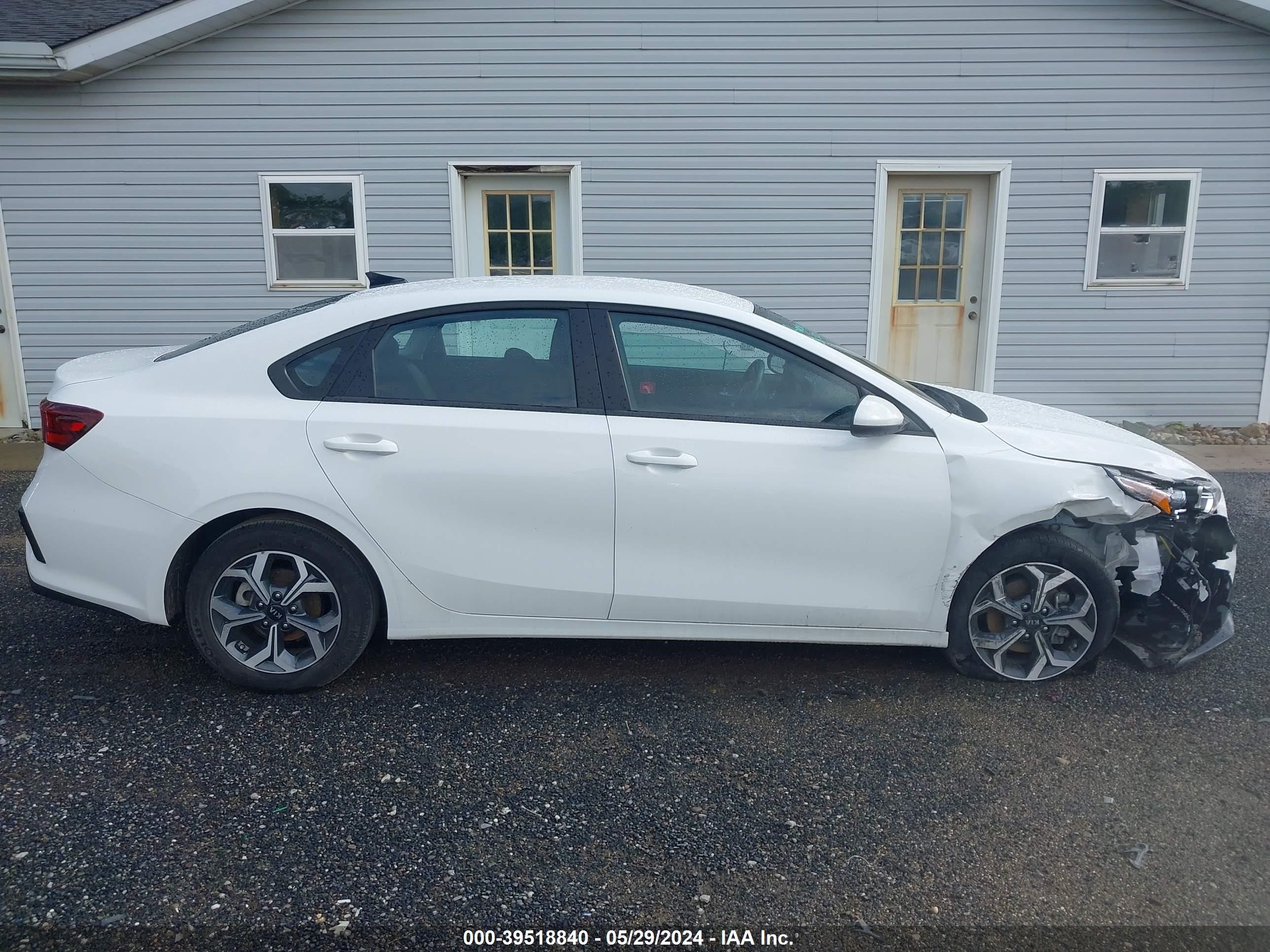 Photo 12 VIN: 3KPF24AD9ME378800 - KIA FORTE 