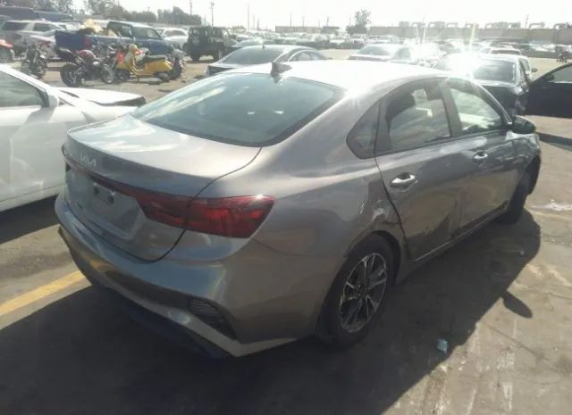 Photo 3 VIN: 3KPF24AD9NE424689 - KIA FORTE 