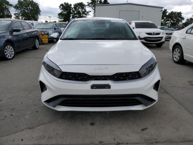 Photo 4 VIN: 3KPF24AD9NE476114 - KIA FORTE FE 