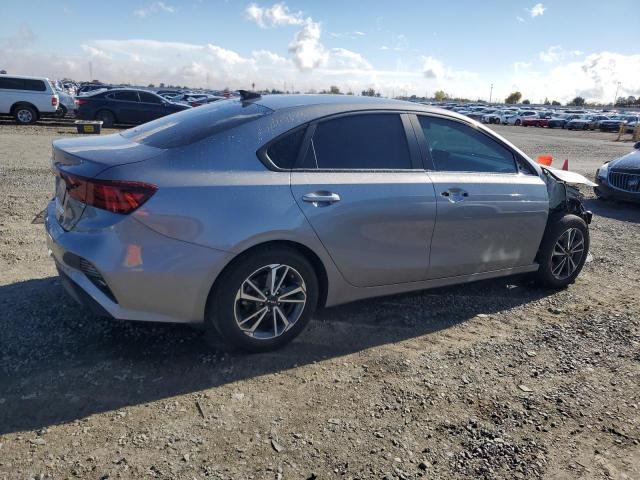 Photo 2 VIN: 3KPF24AD9PE553437 - KIA FORTE LX 