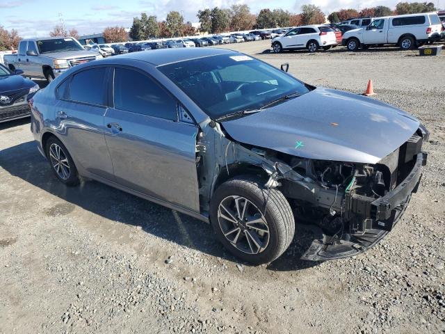 Photo 3 VIN: 3KPF24AD9PE553437 - KIA FORTE LX 