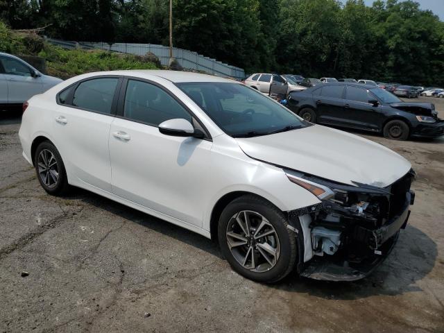 Photo 3 VIN: 3KPF24AD9PE558878 - KIA FORTE LX 