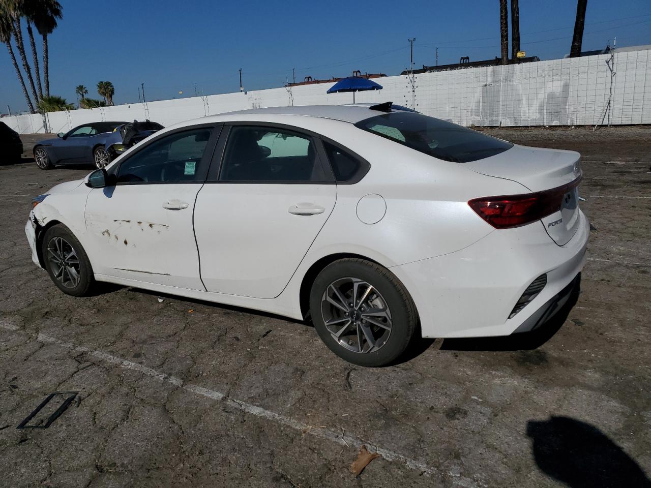 Photo 1 VIN: 3KPF24AD9PE561070 - KIA FORTE 