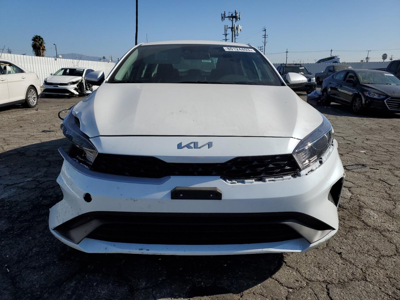 Photo 4 VIN: 3KPF24AD9PE561070 - KIA FORTE 