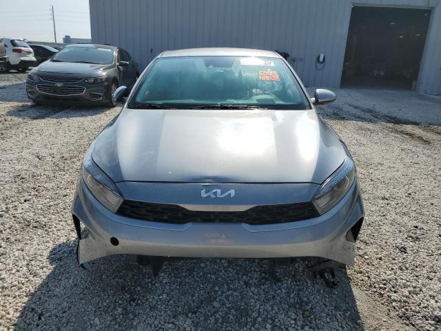 Photo 4 VIN: 3KPF24AD9PE582887 - KIA FORTE LX 