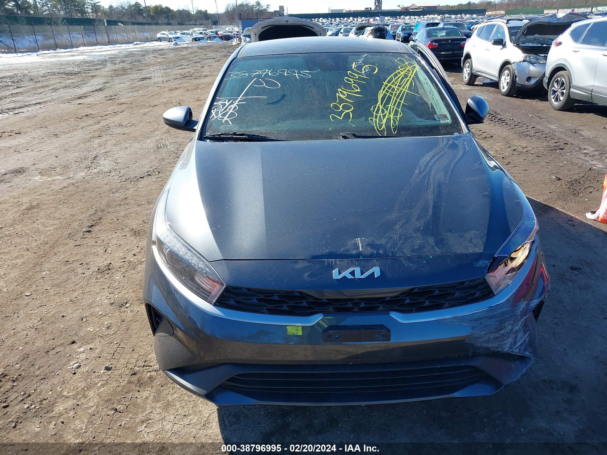 Photo 11 VIN: 3KPF24AD9PE641954 - KIA FORTE 