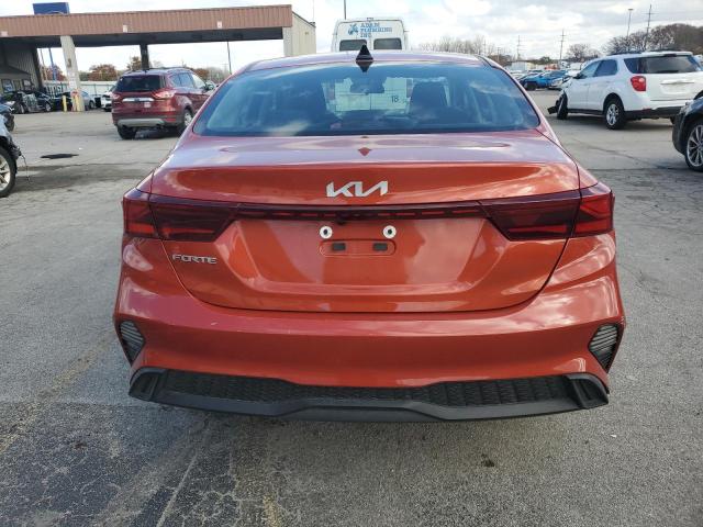 Photo 5 VIN: 3KPF24AD9PE667020 - KIA FORTE LX 