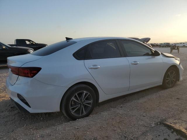 Photo 2 VIN: 3KPF24AD9PE669253 - KIA FORTE LX 