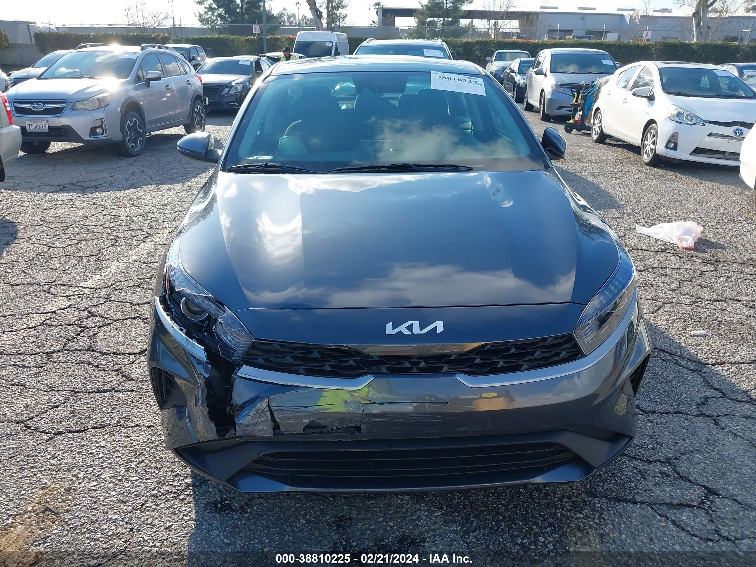 Photo 11 VIN: 3KPF24AD9RE701377 - KIA FORTE 