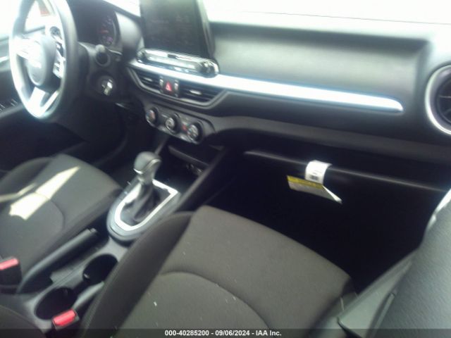 Photo 4 VIN: 3KPF24AD9RE705588 - KIA FORTE 