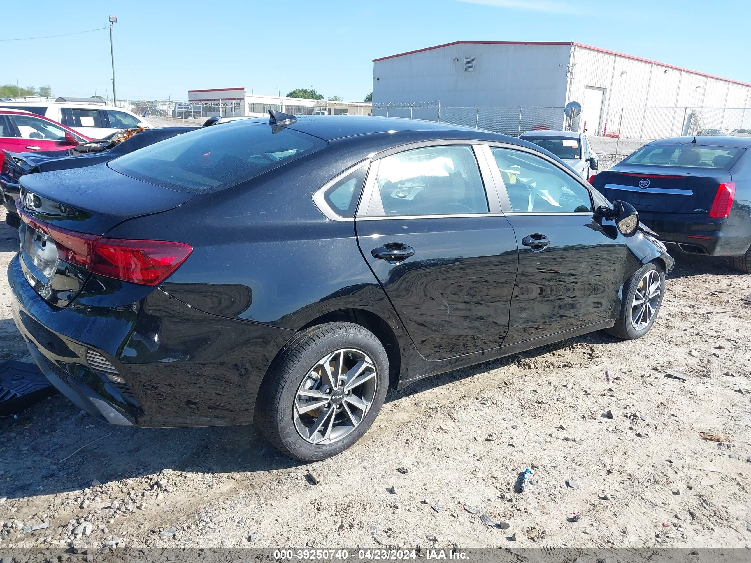 Photo 3 VIN: 3KPF24AD9RE744732 - KIA FORTE 