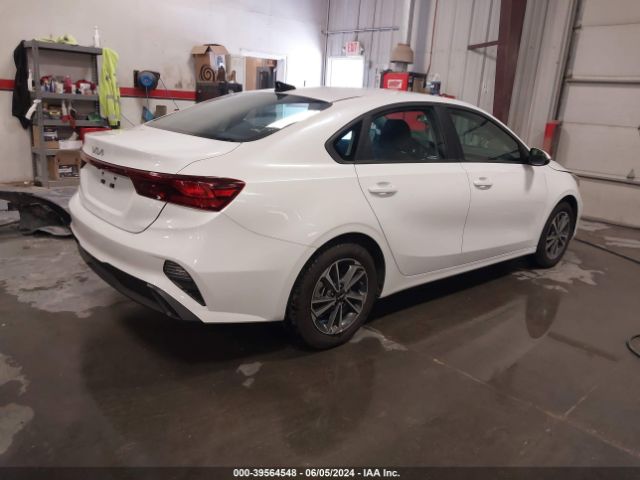 Photo 3 VIN: 3KPF24AD9RE751454 - KIA FORTE 