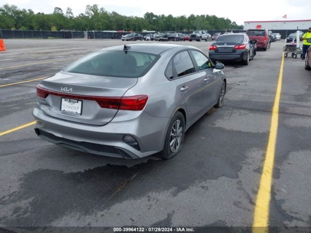 Photo 3 VIN: 3KPF24AD9RE775236 - KIA FORTE 