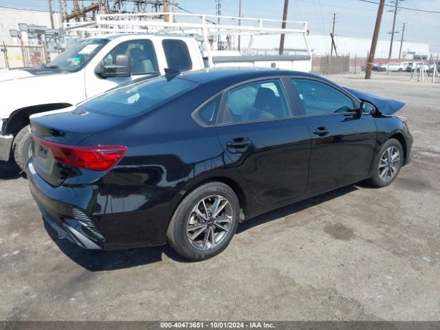 Photo 3 VIN: 3KPF24AD9RE801768 - KIA FORTE 