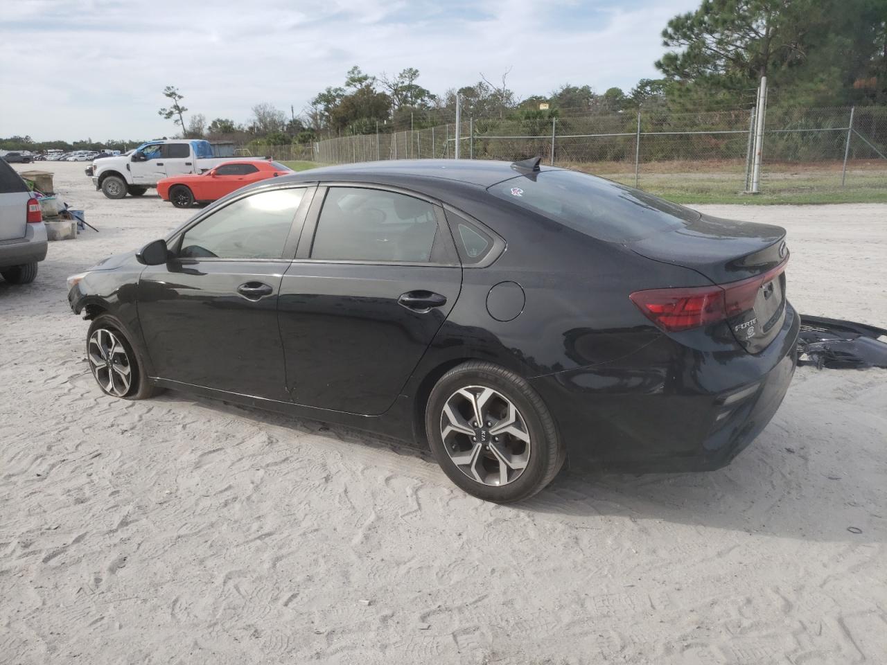 Photo 1 VIN: 3KPF24ADXKE007531 - KIA FORTE 