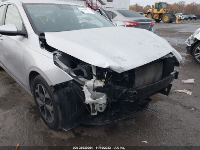 Photo 5 VIN: 3KPF24ADXKE040528 - KIA FORTE 