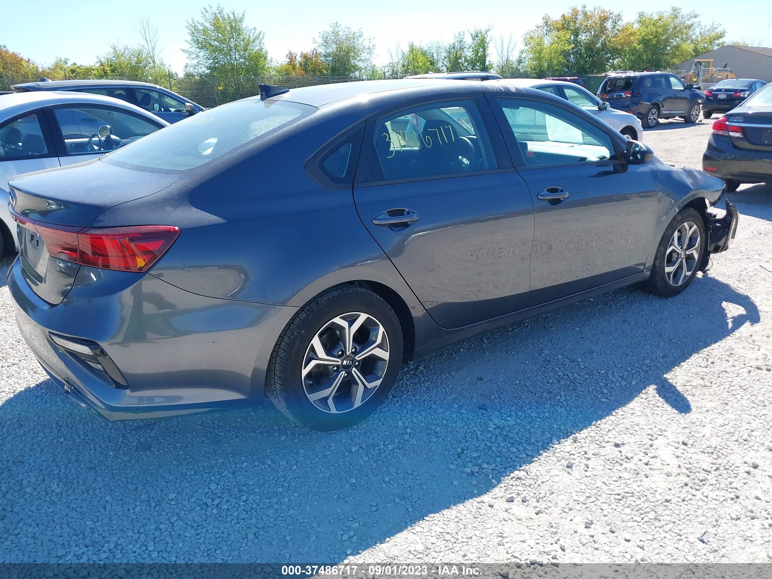 Photo 3 VIN: 3KPF24ADXKE058107 - KIA FORTE 