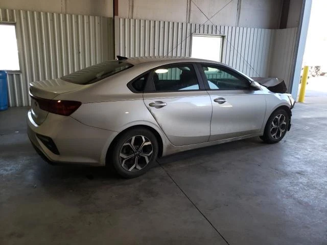 Photo 2 VIN: 3KPF24ADXKE091768 - KIA FORTE FE 