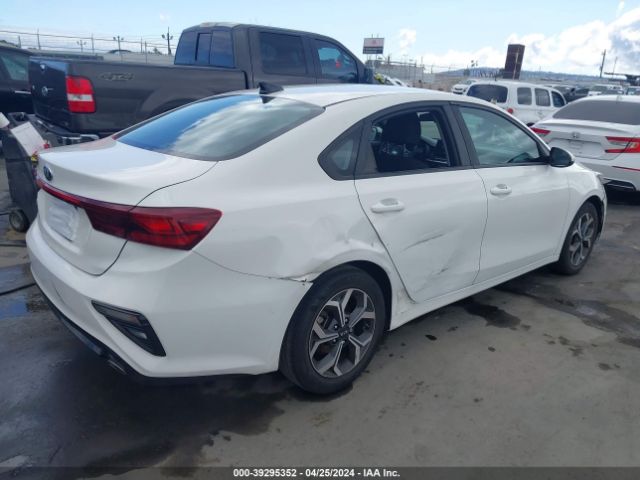 Photo 3 VIN: 3KPF24ADXLE175526 - KIA FORTE 